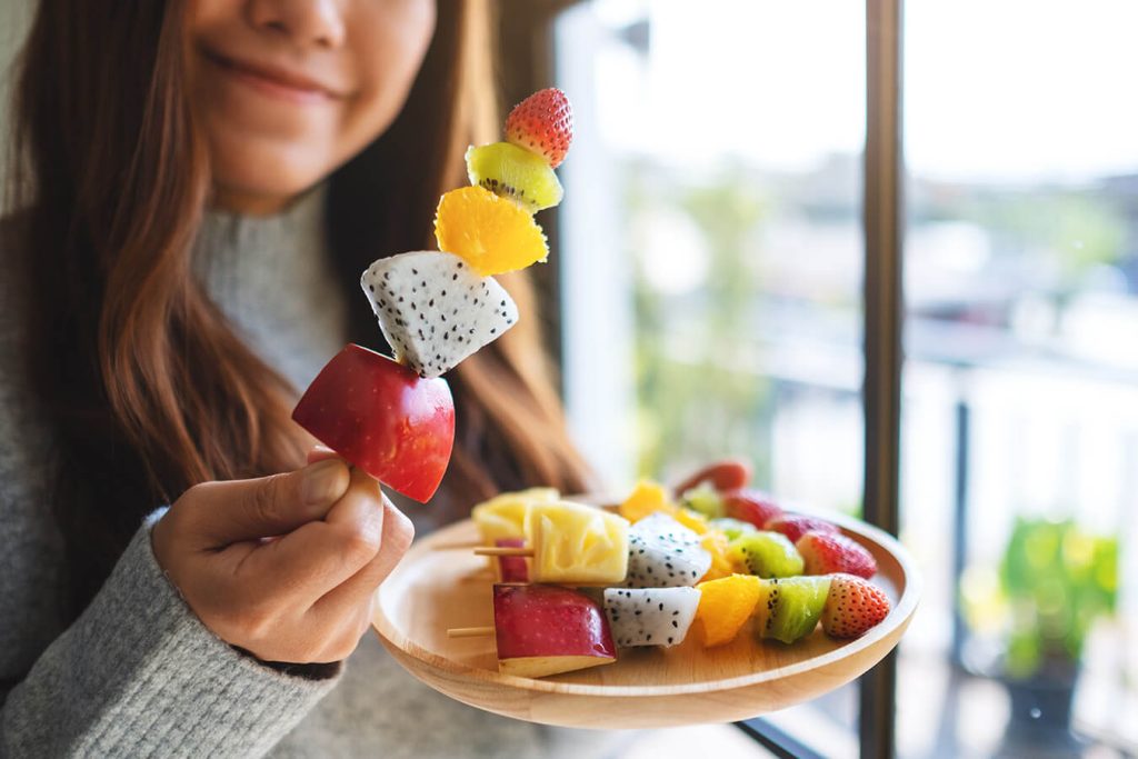 Frutta: benefici, rischi e scelte migliori