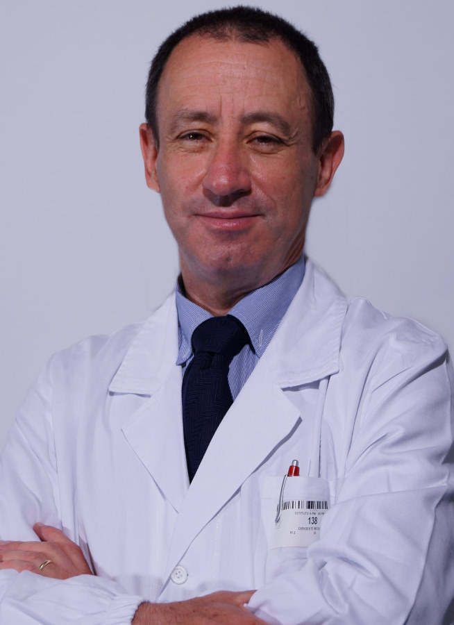 Il dott. Roberto Leo, responsabile della Chirurgia di gomito e spalla dell’ASST Gaetano Pini-CTO