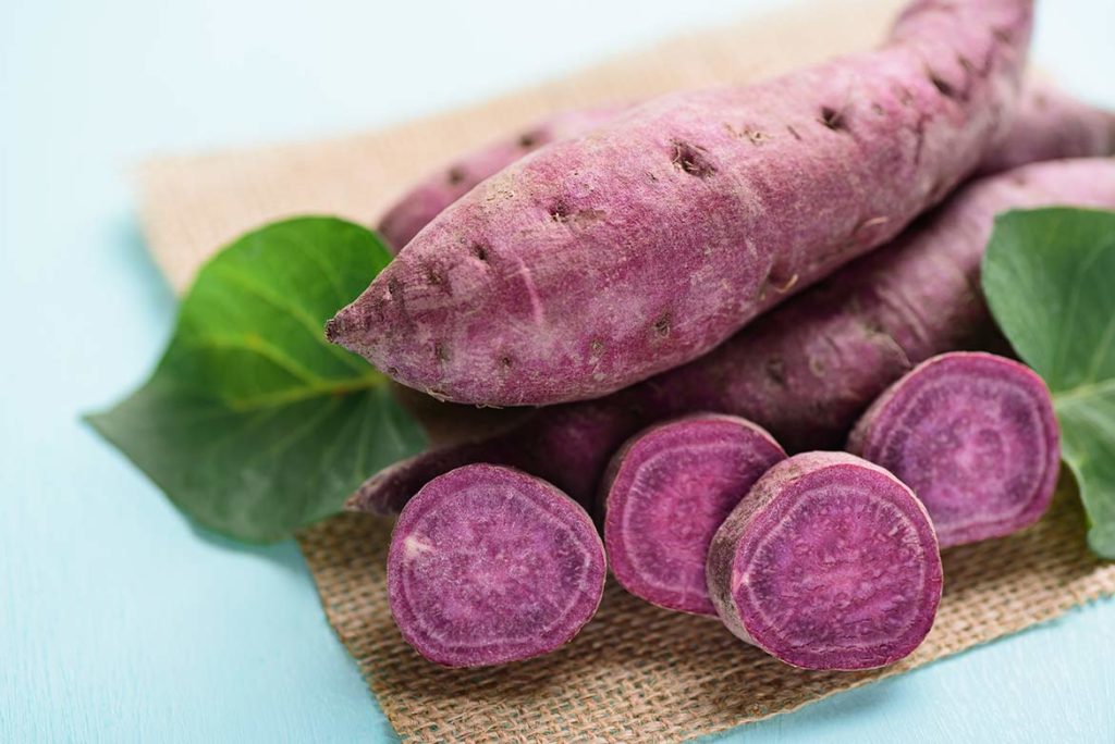 Alla scoperta delle verdure, cibi e frutti viola