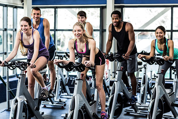 Quando è nato, l’Indoor Cycling non era così, come tutte le attività che stanno iniziando, i parametri, i concetti, e più che mai le conseguenze ancora erano sconosciute