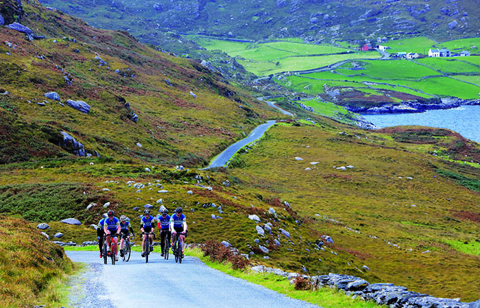 luoghi-sensazionali_wild-atlantic-cycle-sportif19.jpg