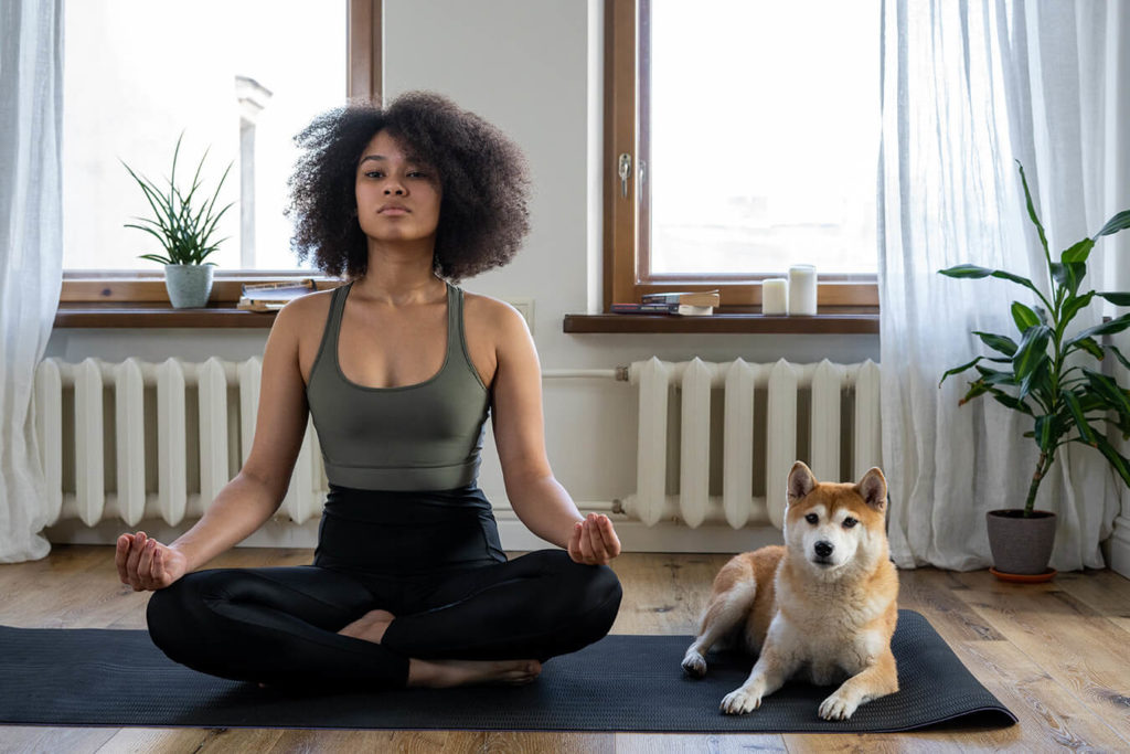 Lo Yoga può anche offrire una profonda connessione tra corpo e mente