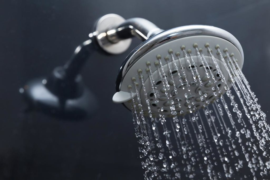 Doccia fredda: i suoi benefici