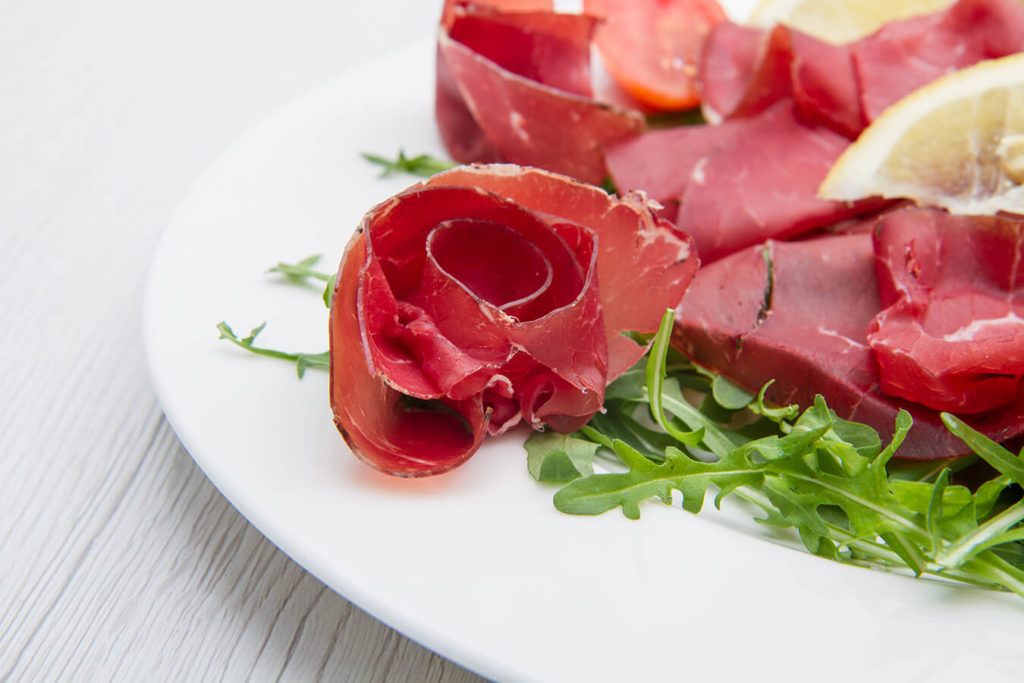 Bresaola: proprietà nutrizionali e i suoi benefici per la salute