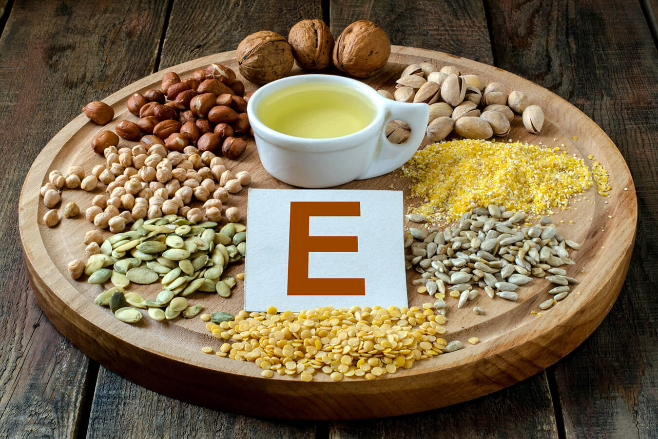 Vitamina E: proprietà benefici e fonti alimentari