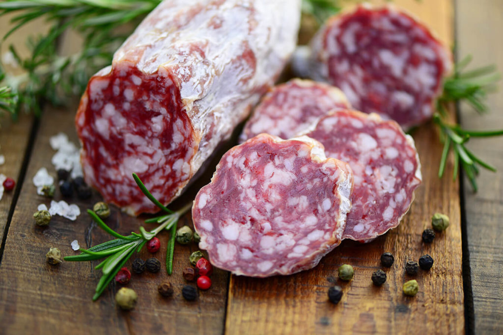 Salame: origini, varietà, benefici e composizione