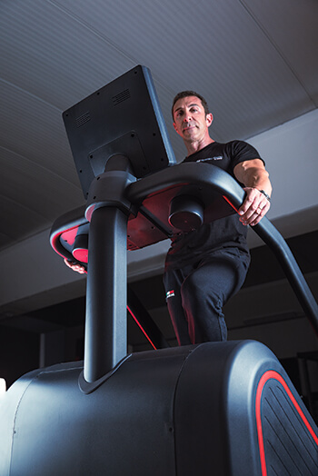 Massimo Alparone sulla macchina 
XSC 700 Stair Climber