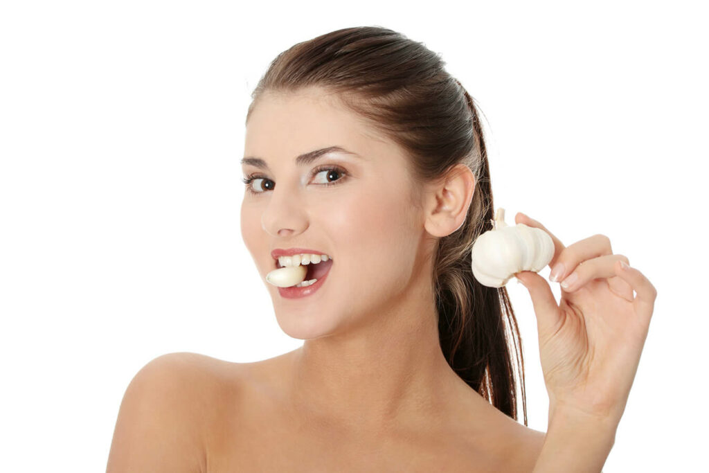 Mangiare Aglio fa Bene: benefici e proprietà per la salute