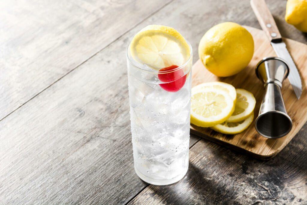 Acqua Tonica: Calorie e Benefici di Questa Bevanda