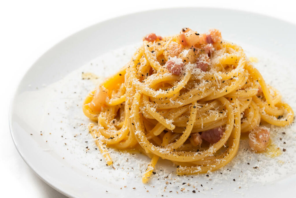 Carbonara classica: ricetta originale per quattro persone