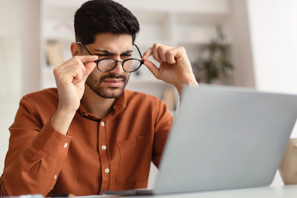 Scopri come vede un miope e comprendi l'importanza della prevenzione e delle soluzioni per migliorare la qualità della vita.