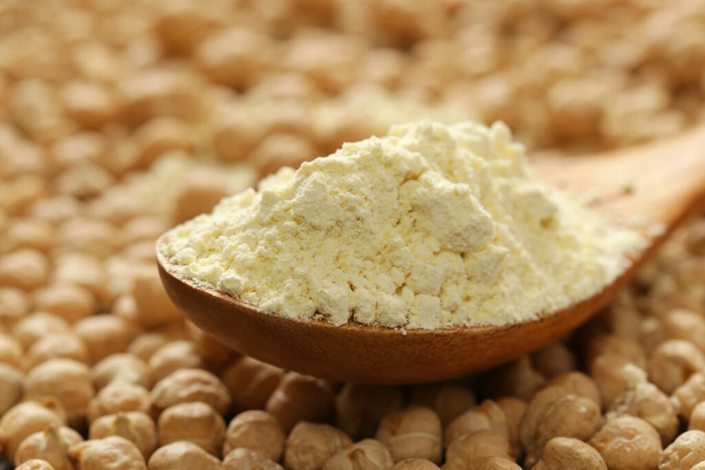 Farina di ceci: proprietà, benefici e usi in cucina