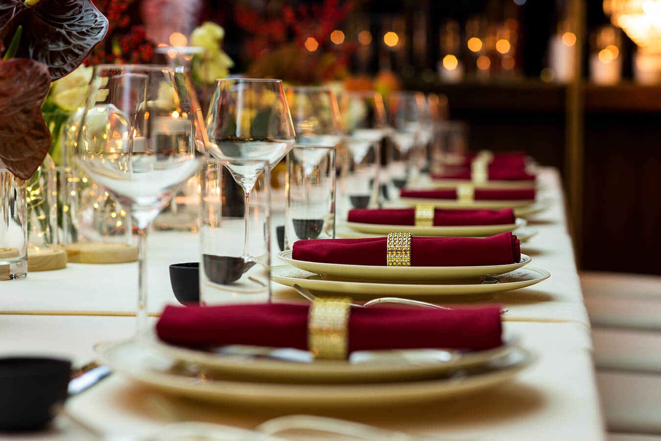 Galateo delle Posate: Regole per una tavola impeccabile