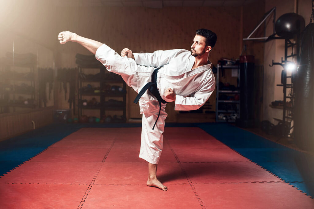 Karate: storia, benefici e come iniziare questa disciplina