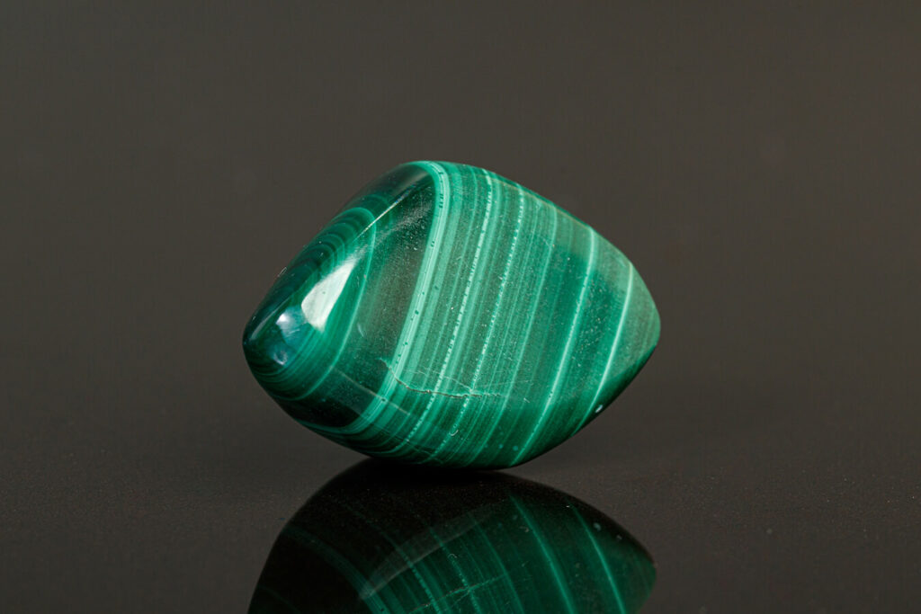 Malachite proprietà: benefici e utilizzi di questa pietra preziosa