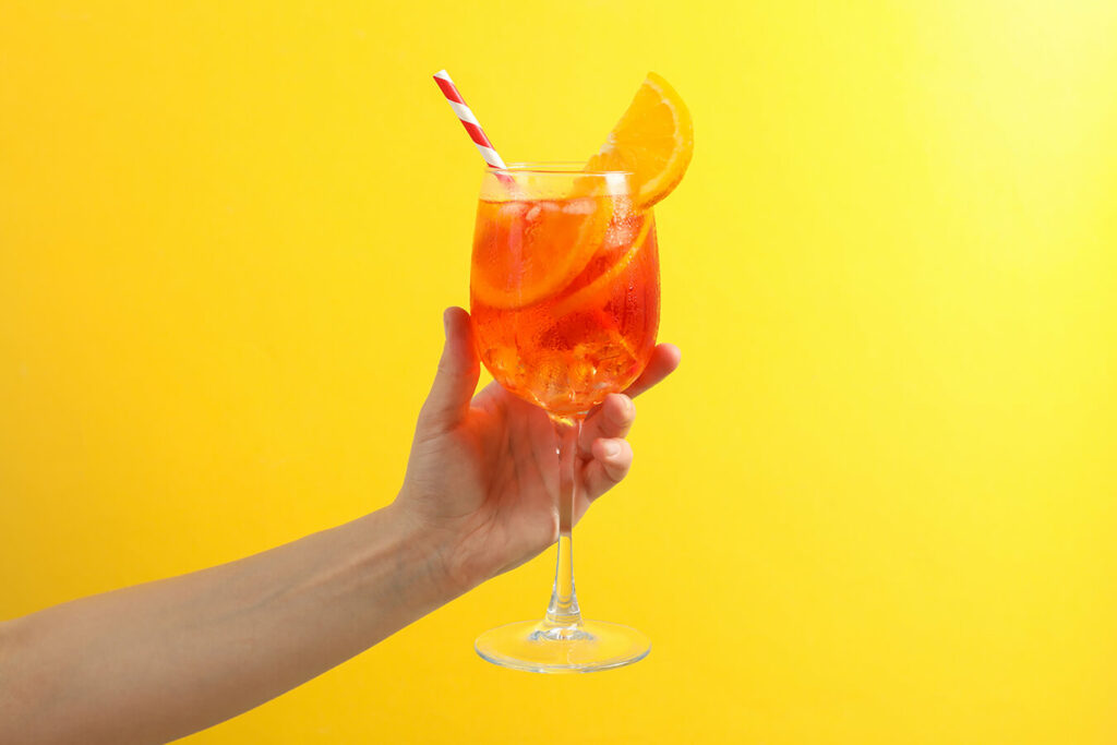 Spritz: storia, ricetta e varianti del celebre aperitivo italiano