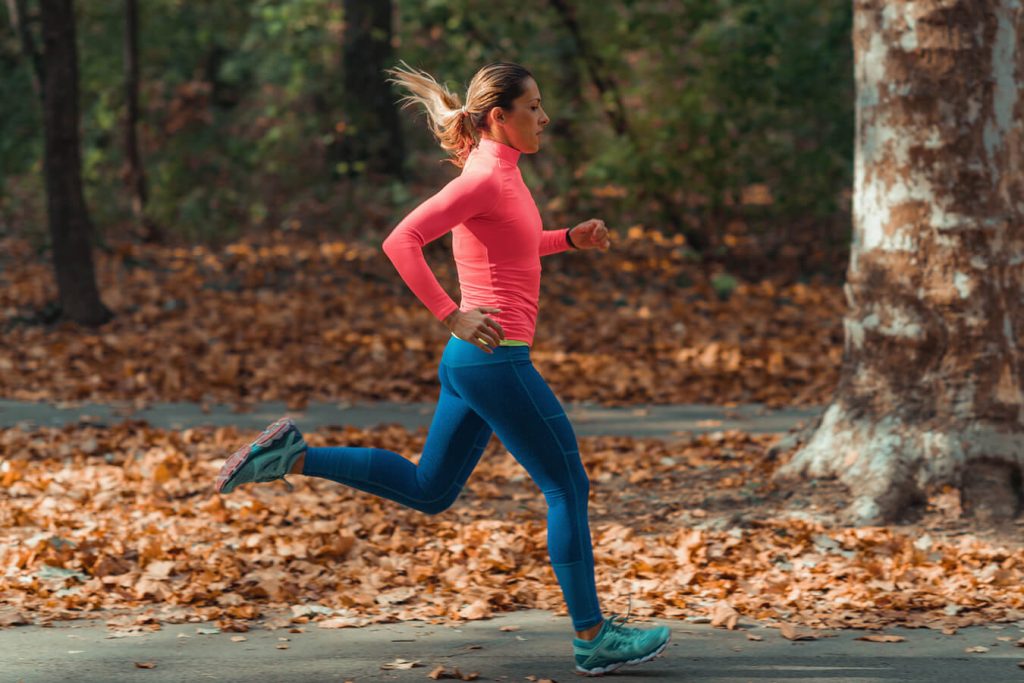 Running in autunno: come correre su foglie bagnate