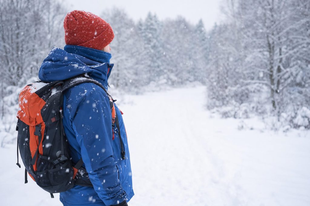 Come vestirsi per camminare al freddo